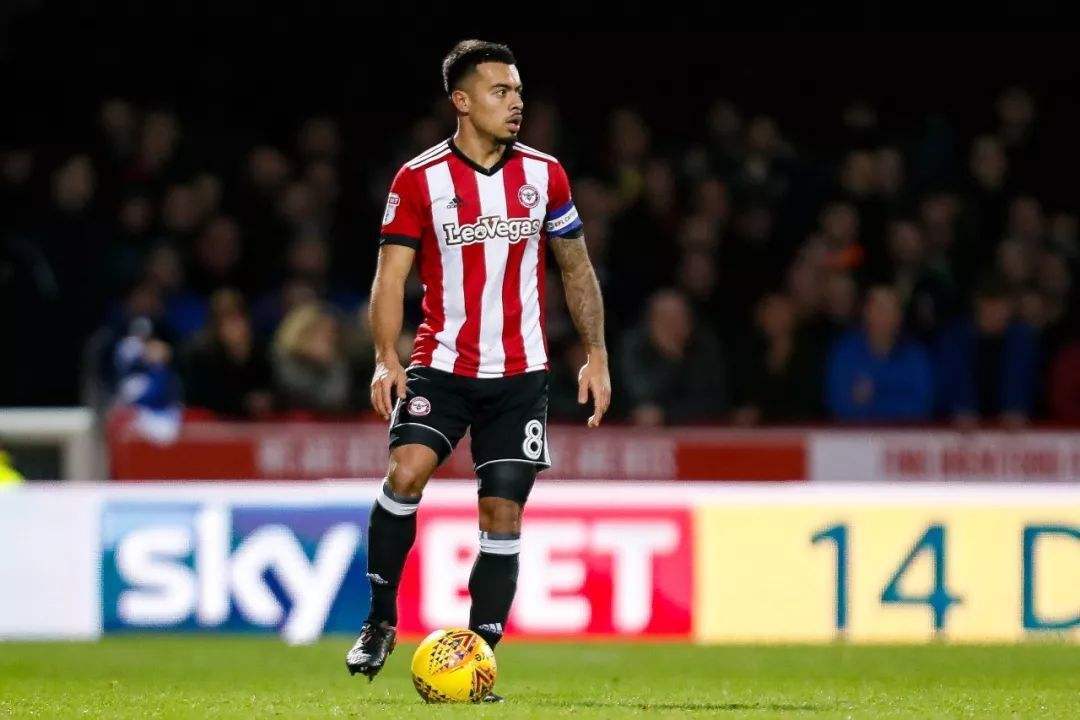 -伯恩茅斯逼平雷丁：积分追赶的简单介绍